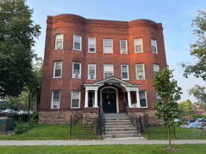 323 Pearl Street